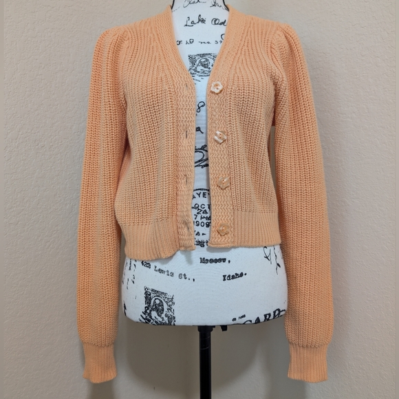 EUC•Jessica Simpson Peach Button-Up V-Neck Cropped Cardigan W/Extra Button•Small - Picture 3 of 11